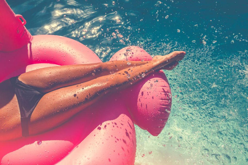 Titelbild zu „Werbung: l’tur präsentiert „Im Urlaub““